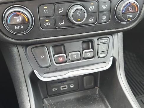 Used 2019 GMC Terrain SLT image 40