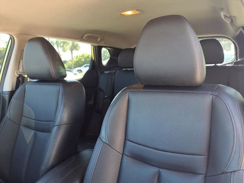 Used 2021 Nissan Rogue Sport SL image 15