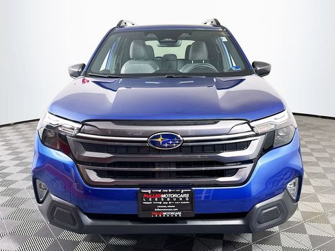 Used 2026 Subaru Forester Premium AWD/4WD image 2
