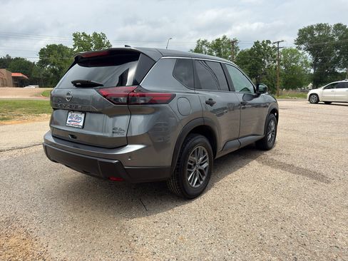 Used 2024 Nissan Rogue S FWD image 24