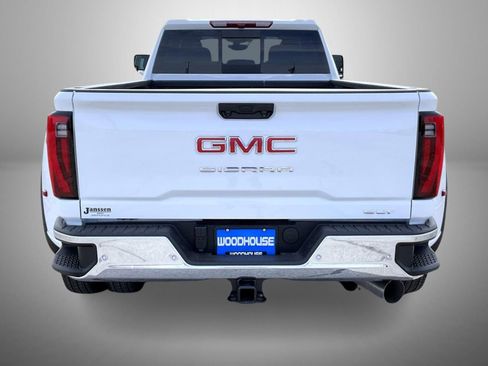 New 2026 GMC Sierra 3500 SLT w/ SLT Convenience Package image 6
