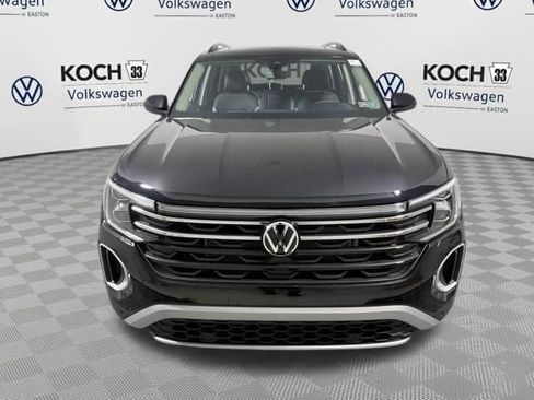 New 2026 Volkswagen Atlas Peak Edition AWD/4WD image 2