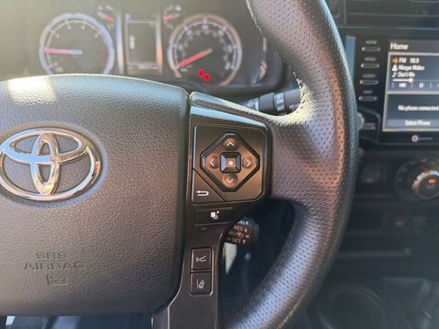 Used 2020 Toyota 4Runner TRD Off-Road AWD/4WD image 16