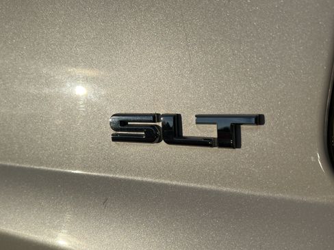 Used 2018 GMC Yukon XL SLT w/ HD Trailering Package image 10