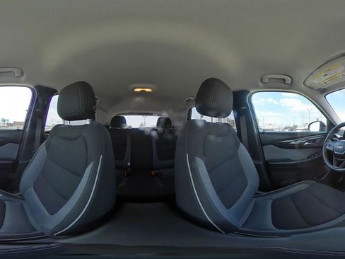 Used 2025 Chevrolet TrailBlazer LT FWD image 47