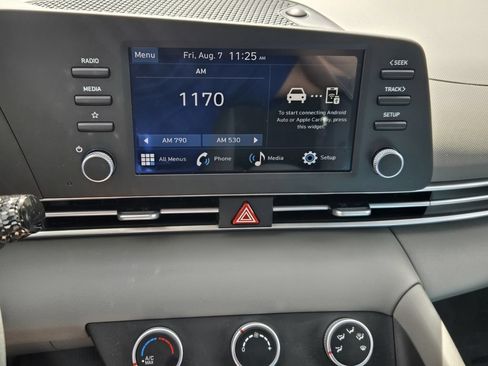 Used 2026 Hyundai Elantra SE FWD image 18