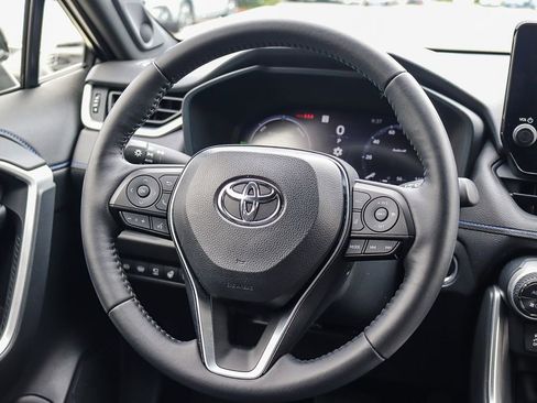 Used 2025 Toyota RAV4 XSE w/ Advanced Technology Package AWD/4WD image 17