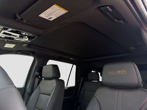 New 2026 Chevrolet Tahoe High Country AWD/4WD image 24