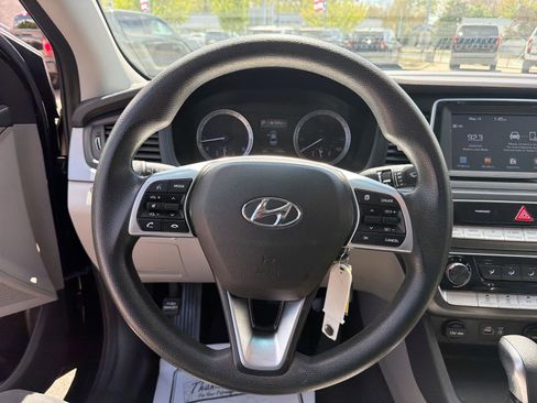 Used 2018 Hyundai Sonata SE FWD image 23