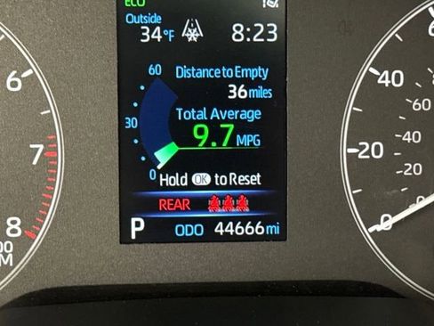 Used 2024 Toyota Corolla SE FWD image 30