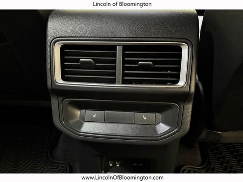 Used 2025 Volkswagen Atlas Cross Sport SEL Premium R-Line image 24