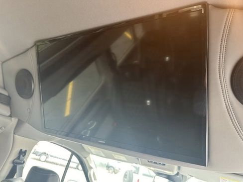 Used 2024 Ford Transit 150 Low Roof AWD image 22