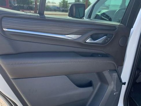 Used 2023 GMC Yukon Denali AWD/4WD image 16