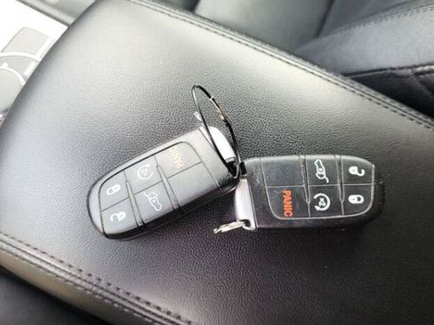 Used 2021 Jeep Grand Cherokee Limited AWD/4WD image 5