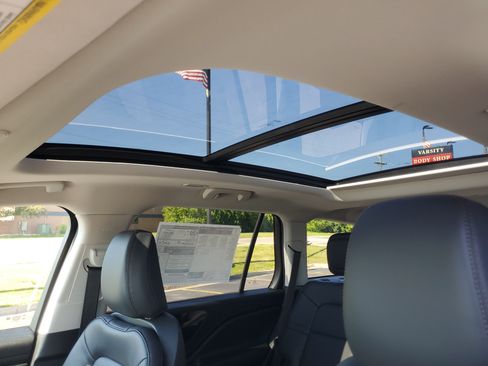 New 2026 Lincoln Aviator AWD image 10