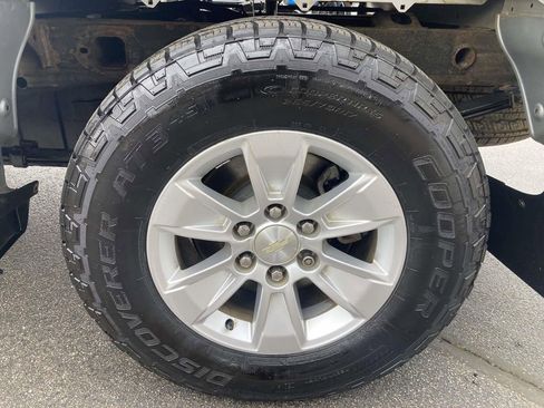 Used 2019 Chevrolet Silverado 1500 LT w/ All-Star Edition image 7