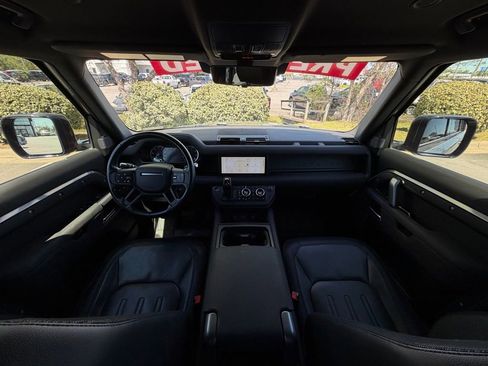 Used 2022 Land Rover Defender 110 X-Dynamic SE image 29