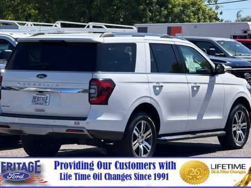 Used 2023 Ford Expedition Limited AWD/4WD image 4