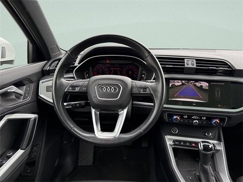 Used 2024 Audi Q3 2.0T Premium image 23