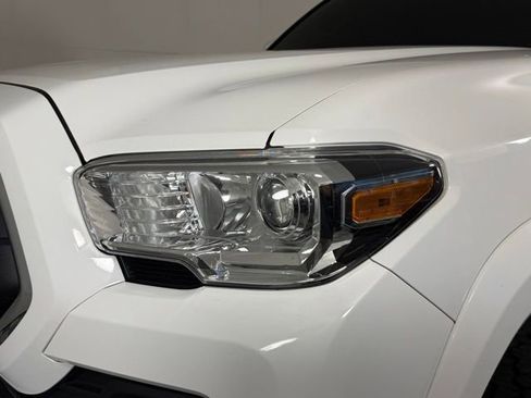 Used 2021 Toyota Tacoma SR5 RWD image 16