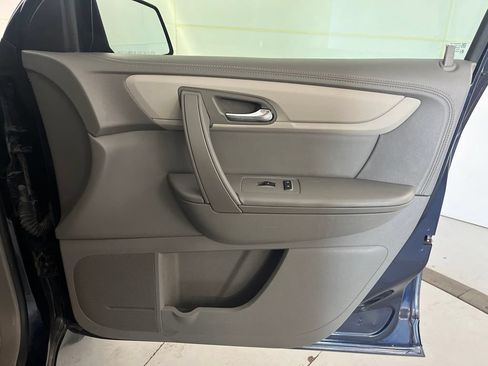 Used 2015 Chevrolet Traverse LS FWD image 29