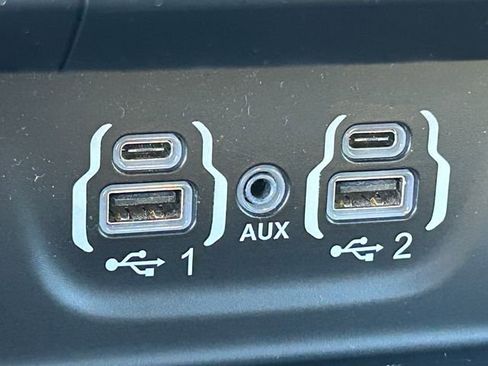 Used 2022 RAM 1500 Laramie AWD/4WD image 20