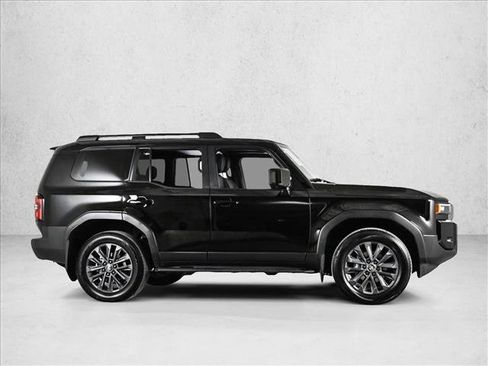 Used 2025 Toyota Land Cruiser image 4