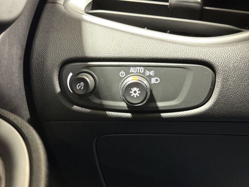 Used 2024 Chevrolet Malibu LT FWD image 18