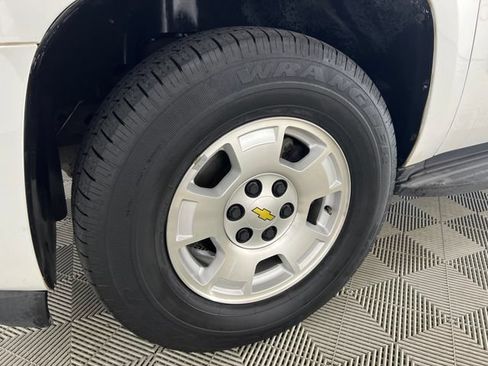 Used 2013 Chevrolet Tahoe LS RWD image 24