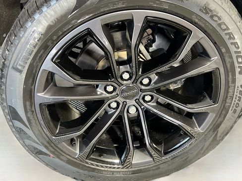 Used 2024 Jeep Grand Wagoneer Series III w/ Quick Order Packagew 28T image 14