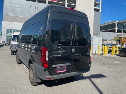 Used 2024 Mercedes-Benz Sprinter 2500 image 3