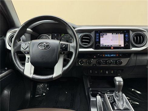 Used 2017 Toyota Tacoma Limited w/ Tow Package AWD/4WD image 14