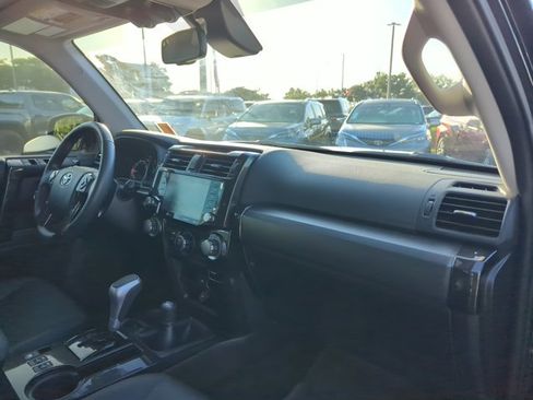 Used 2023 Toyota 4Runner TRD Off-Road Premium w/ Moonroof Package AWD/4WD image 25
