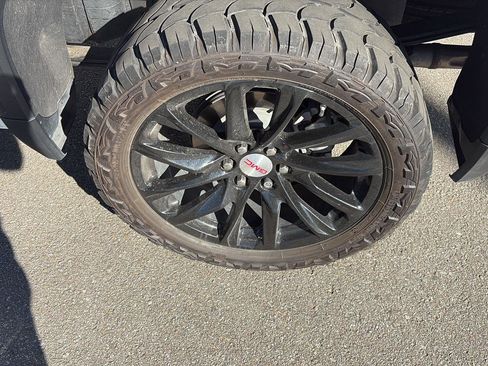 Used 2023 GMC Sierra 1500 AT4 w/ AT4 Premium Package image 35