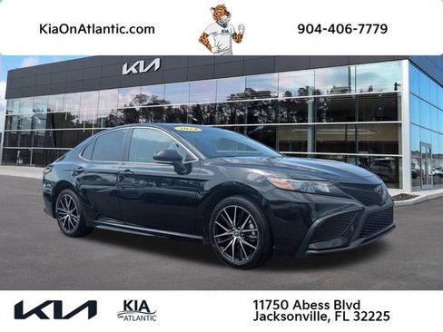 Used 2024 Toyota Camry SE w/ Convenience Package image 1