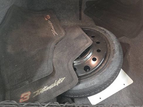 Used 2002 Chevrolet Monte Carlo SS w/ Preferred Equipment Group FWD image 8