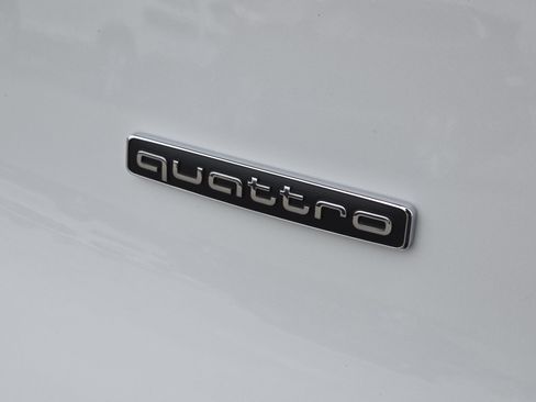 New 2025 Audi Q5 Premium Plus image 12