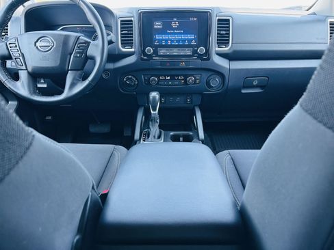 Used 2023 Nissan Frontier SV w/ SV Convenience Package AWD/4WD image 22