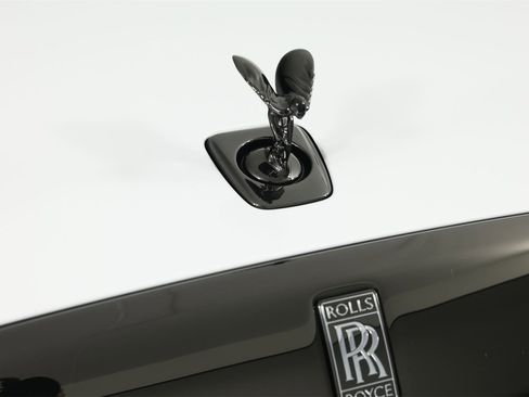 New 2025 Rolls-Royce Spectre Black Badge image 29