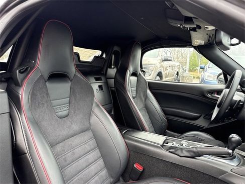 Used 2019 FIAT 124 Spider Abarth w/ Convenience Group image 13