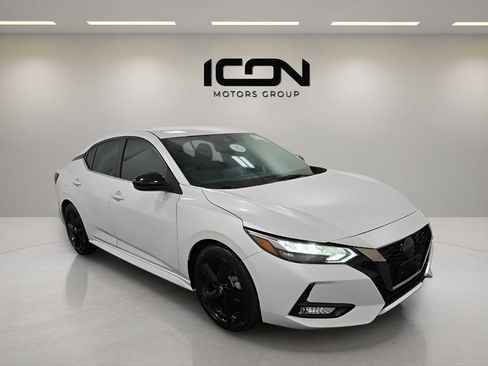 Used 2022 Nissan Sentra SR w/ Electronics Package FWD image 5