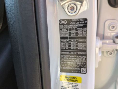 Used 2025 Land Rover Discovery Sport S image 37