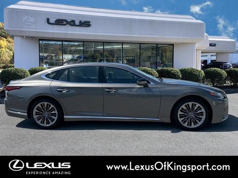 Used 2020 Lexus LS 500 w/ Accessory Package (Z2) RWD image 6