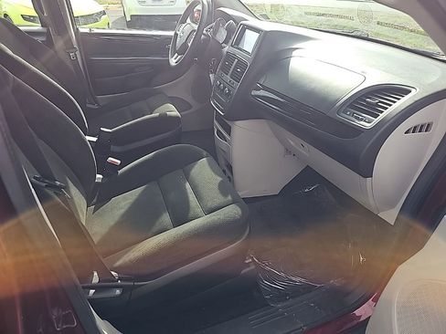Used 2016 Dodge Grand Caravan American Value Package w/ UConnect Hands-Free Group FWD image 38