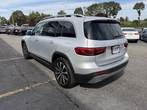 Used 2021 Mercedes-Benz GLB 250 4MATIC image 11