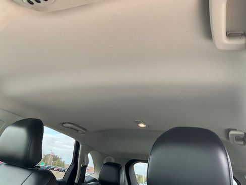 Used 2016 Ford Edge Titanium w/ Technology Package image 15