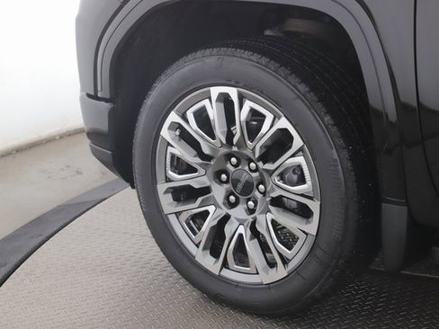 Used 2025 GMC Sierra 1500 Denali Ultimate image 13