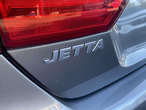 Used 2014 Volkswagen Jetta S image 9