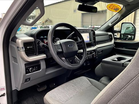 Used 2023 Ford F350 XLT w/ FX4 Off-Road Package image 8
