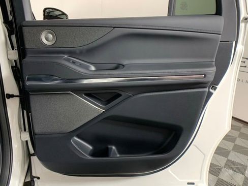 New 2025 Lincoln Navigator L Reserve w/ Jet Appearance Package image 34